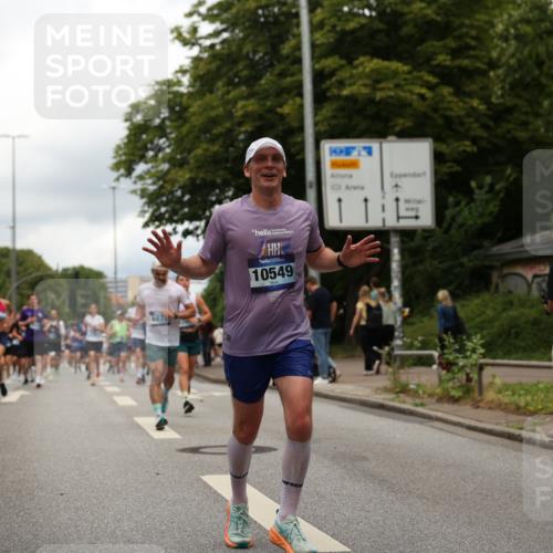 29.06.2025 - hella hamburg halbmarathon Yannick Fuchs http://msf.ph/oto/8244543 29.06.2025 10:47:35 20KM 1030, 1061, 1151, 1502, 1706, 1727, 1783, 2058, 2070, 2082, 2354, 2518, 3208, 3209, 3819, 4635, 4770, 5020, 5638, 5866, 6481, 6511, 6512, 6629, 6762, 6877, 6942, 7177, 7274, 7864, 7918, 8335, 8390, 8447, 9142, 10549, 10891, 10895, 11068, 11844, 12379, 12413, 12490, 12632, 12909, 13032, 13033, 13289, 13397, 13865, 13912, 13997, 15061, 15126, 15179, 15441, 15497, 15502, 15838, 15856, 15946, 16477, 16538, 17348, 18134, 18143, 18418, 18487, 18590 meine-sportfotos.de