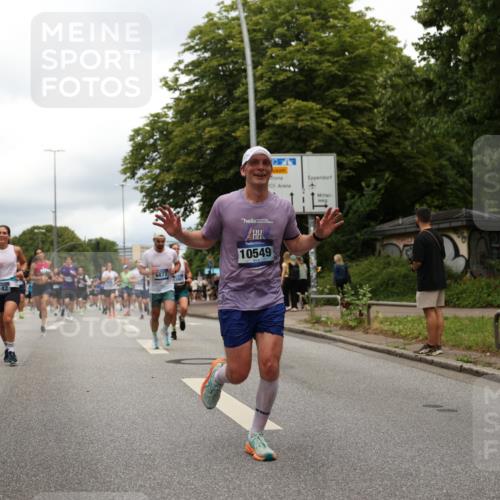 29.06.2025 - hella hamburg halbmarathon Yannick Fuchs http://msf.ph/oto/8244620 29.06.2025 10:47:36 20KM 1030, 1061, 1151, 1502, 1706, 1727, 2058, 2070, 2082, 2354, 2518, 2630, 3096, 3208, 3209, 3819, 4770, 5020, 5638, 5866, 6481, 6511, 6512, 6629, 6762, 6877, 6942, 7177, 7274, 7864, 7918, 8335, 8390, 8447, 9142, 10549, 10891, 10895, 11068, 11844, 12379, 12413, 12490, 12632, 12909, 13032, 13033, 13289, 13397, 13865, 13912, 13997, 15061, 15126, 15441, 15497, 15502, 15838, 15856, 15946, 16477, 16538, 17348, 18134, 18143, 18418, 18487, 18590 meine-sportfotos.de