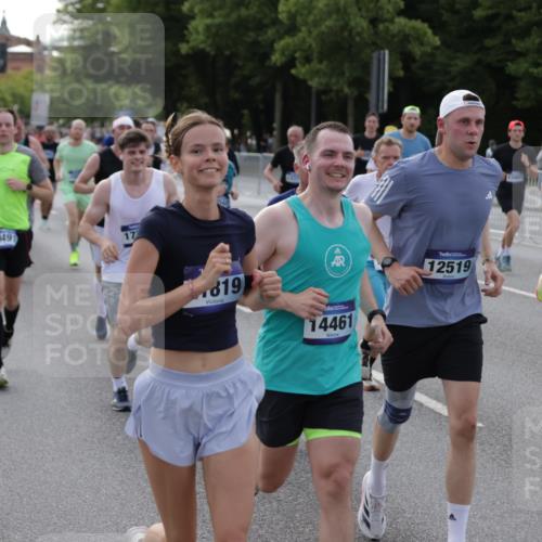 29.06.2025 - hella hamburg halbmarathon Jannik Wohlers http://msf.ph/oto/8244647 29.06.2025 09:55:15 Lombardsbrücke 1120, 1151, 1461, 1630, 1884, 1976, 2284, 2706, 2708, 2718, 2884, 3087, 3213, 3399, 3654, 3692, 3945, 3985, 4088, 4324, 4345, 4601, 4847, 4890, 4938, 5421, 5459, 5915, 6009, 6054, 6421, 6481, 6532, 6691, 6994, 7269, 7367, 8205, 8216, 8234, 8302, 8577, 8856, 8927, 8977, 9386, 9491, 9786, 9934, 10115, 10811, 10988, 11309, 11356, 11733, 11819, 11977, 12149, 12379, 12450, 12519, 13032, 13073, 13799, 13807, 13894, 13996 meine-sportfotos.de