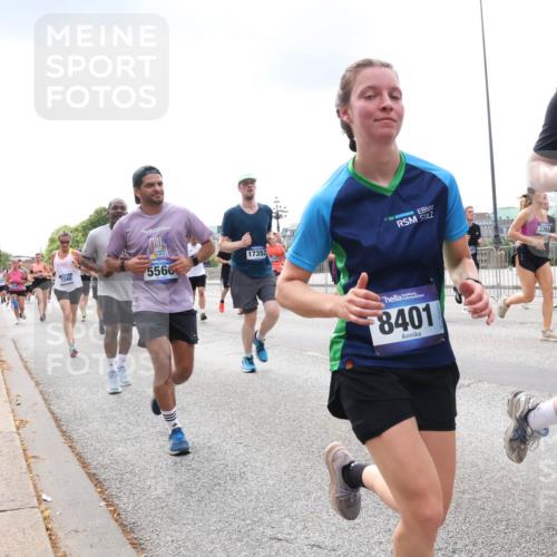 29.06.2025 - hella hamburg halbmarathon Lena Gebhardt http://msf.ph/oto/8244729 29.06.2025 10:33:57 Lombardsbrücke 1189, 1275, 1417, 1705, 1787, 1896, 2265, 2342, 2482, 2496, 2526, 2776, 2933, 3170, 3264, 3340, 3345, 3560, 3829, 3848, 4361, 4433, 4449, 4479, 4696, 4807, 4942, 5075, 5096, 5141, 5557, 5561, 5566, 5569, 5584, 5691, 5821, 5822, 5887, 6109, 6364, 6515, 6516, 6854, 6956, 6999, 7027, 7324, 7329, 7565, 7653, 8021, 8157, 8202, 8277, 8282, 8375, 8377, 8383, 8401, 8891, 9094, 9234, 9258, 9438, 9799, 9875, 9995, 10007, 10071, 10360, 10561, 11811 meine-sportfotos.de