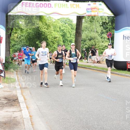 29.06.2025 - hella hamburg halbmarathon MichiJ http://msf.ph/oto/8244744 29.06.2025 10:50:54 Zwischen KM18-KM19 1212, 1531, 4945, 10742, 11556, 12836, 14225, 16770, 17321, 17818 meine-sportfotos.de