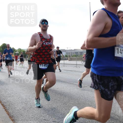 29.06.2025 - hella hamburg halbmarathon Lena Gebhardt http://msf.ph/oto/8244786 29.06.2025 09:56:30 Lombardsbrücke 1061, 1452, 1460, 1496, 1499, 1502, 1507, 1592, 1628, 1833, 1877, 2013, 2058, 2082, 2083, 2208, 2260, 2378, 2504, 2771, 2953, 2996, 3060, 3256, 3296, 3310, 3652, 4065, 4077, 4377, 4404, 4635, 4711, 4833, 5169, 5482, 5600, 5607, 5839, 5978, 6115, 6134, 6168, 6286, 6511, 6512, 6561, 6562, 7178, 7332, 7383, 7475, 7583, 7943, 8261, 8335, 8361, 8514, 8587, 8618, 8863, 8921, 8968, 8989, 8996, 9246, 9537, 9597, 9638, 10596 meine-sportfotos.de