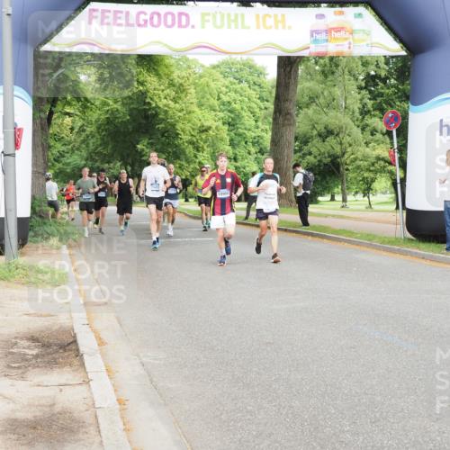 29.06.2025 - hella hamburg halbmarathon MichiJ http://msf.ph/oto/8244832 29.06.2025 10:28:12 Zwischen KM18-KM19 2546, 10900, 11305, 13190, 15336, 15556, 16656 meine-sportfotos.de
