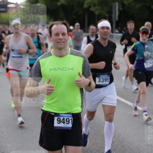 29.06.2025 - hella hamburg halbmarathon Jannik Wohlers http://msf.ph/oto/8244910 29.06.2025 09:55:18 Lombardsbrücke 1120, 1143, 1151, 1267, 1461, 1630, 1976, 2284, 2706, 2708, 2718, 2884, 3087, 3213, 3399, 3654, 3692, 3945, 3985, 4033, 4088, 4127, 4324, 4345, 4601, 4847, 4890, 4938, 5421, 5459, 5915, 6009, 6054, 6421, 6481, 6532, 6691, 6994, 7269, 7367, 8216, 8234, 8302, 8390, 8577, 8856, 8927, 8977, 9386, 9491, 9786, 9934, 10115, 10811, 10988, 11309, 11356, 11733, 11819, 11977, 12149, 12277, 12379, 12450, 12519, 13032, 13073, 13799, 13807, 13894, 13996, 14239 meine-sportfotos.de
