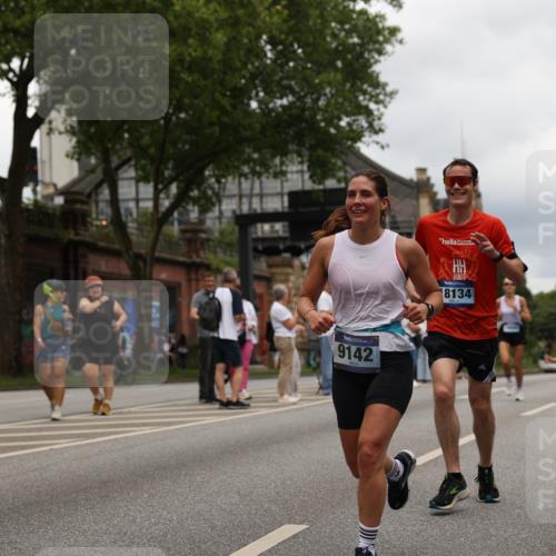 29.06.2025 - hella hamburg halbmarathon Yannick Fuchs http://msf.ph/oto/8244921 29.06.2025 10:47:37 20KM 1030, 1061, 1151, 1502, 1706, 1727, 2058, 2070, 2082, 2354, 2518, 2630, 3096, 3208, 3209, 3819, 4770, 5020, 5638, 5866, 6481, 6511, 6512, 6629, 6762, 6877, 6942, 7177, 7274, 7864, 7918, 8335, 8390, 8447, 9142, 10549, 10891, 10895, 11068, 11844, 12379, 12413, 12490, 12632, 12909, 13032, 13033, 13289, 13397, 13865, 13912, 13997, 15061, 15126, 15441, 15497, 15502, 15838, 15856, 15946, 16477, 16538, 17348, 18134, 18143, 18418, 18487, 18590 meine-sportfotos.de