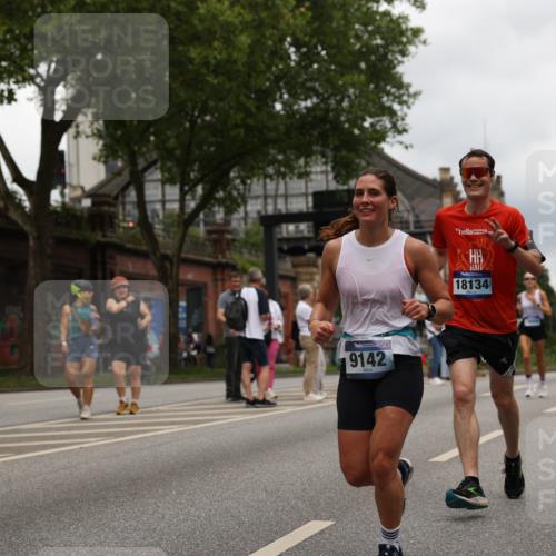 29.06.2025 - hella hamburg halbmarathon Yannick Fuchs http://msf.ph/oto/8244937 29.06.2025 10:47:37 20KM 1030, 1061, 1151, 1502, 1706, 1727, 2058, 2070, 2082, 2354, 2518, 2630, 3096, 3208, 3209, 3819, 4770, 5020, 5638, 5866, 6481, 6511, 6512, 6629, 6762, 6877, 6942, 7177, 7274, 7864, 7918, 8335, 8390, 8447, 9142, 10549, 10891, 10895, 11068, 11844, 12379, 12413, 12490, 12632, 12909, 13032, 13033, 13289, 13397, 13865, 13912, 13997, 15061, 15126, 15441, 15497, 15502, 15838, 15856, 15946, 16477, 16538, 17348, 18134, 18143, 18418, 18487, 18590 meine-sportfotos.de