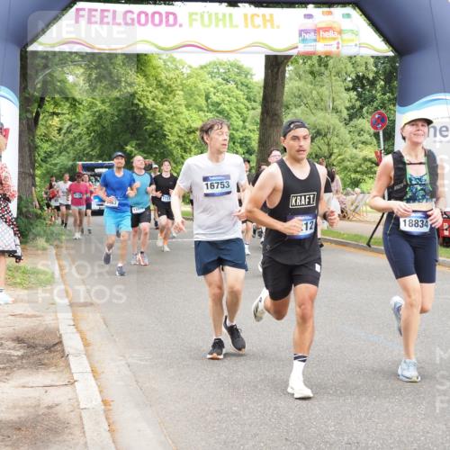 29.06.2025 - hella hamburg halbmarathon MichiJ http://msf.ph/oto/8244944 29.06.2025 10:50:55 Zwischen KM18-KM19 1212, 1531, 4945, 10742, 11556, 12836, 13932, 14225, 16753, 16770, 17321, 17818 meine-sportfotos.de