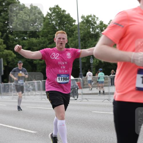 29.06.2025 - hella hamburg halbmarathon Jannik Wohlers http://msf.ph/oto/8244956 29.06.2025 10:30:17 Lombardsbrücke 1059, 1472, 1647, 2505, 2569, 2754, 2755, 3281, 4198, 4575, 4819, 6344, 6556, 7071, 7120, 9830, 11984, 12460, 12461, 14216, 14421, 15299, 15757, 15789, 16504, 16791, 18362, 18795, 18860 meine-sportfotos.de