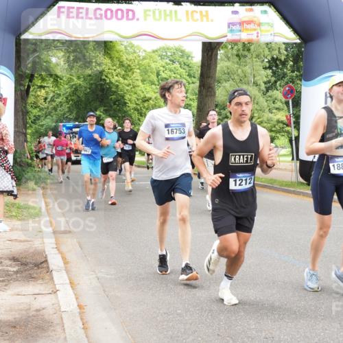 29.06.2025 - hella hamburg halbmarathon MichiJ http://msf.ph/oto/8244966 29.06.2025 10:50:55 Zwischen KM18-KM19 1212, 1531, 4945, 10742, 11556, 12836, 13932, 14225, 16753, 16770, 17321, 17818 meine-sportfotos.de