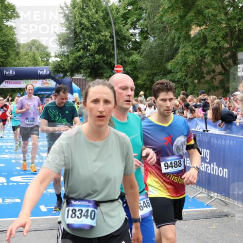 29.06.2025 - hella hamburg halbmarathon Zöllner http://msf.ph/oto/8244994 29.06.2025 10:56:50 Ziel 2378, 3836, 8825, 8996, 13816, 14369, 14461, 15134, 15431, 15712, 16008, 16009, 16043, 16121, 16679, 17133, 18634 meine-sportfotos.de