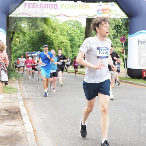 29.06.2025 - hella hamburg halbmarathon MichiJ http://msf.ph/oto/8245102 29.06.2025 10:50:56 Zwischen KM18-KM19 1212, 1531, 4945, 5653, 9681, 10742, 11556, 11657, 12781, 12836, 13932, 16753, 16770, 17818 meine-sportfotos.de