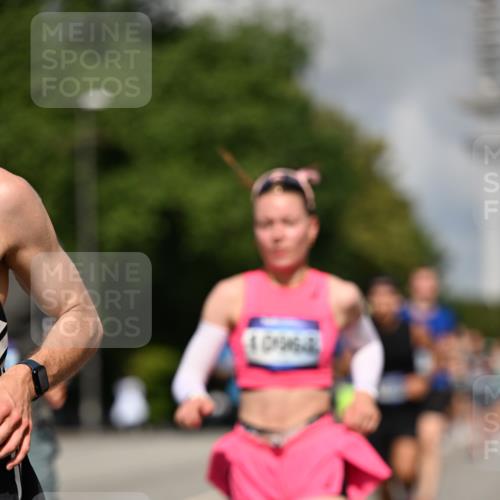 29.06.2025 - hella hamburg halbmarathon Dr. Thomas Lammeyer http://msf.ph/oto/8245197 29.06.2025 09:51:22 Kennedybrücke 1164, 1385, 1562, 1644, 1743, 2196, 2296, 4602, 4860, 5091, 5092, 5315, 5923, 6684, 6990, 8362, 8901, 9178, 9944, 10384, 10900, 10968, 11202, 11227 meine-sportfotos.de
