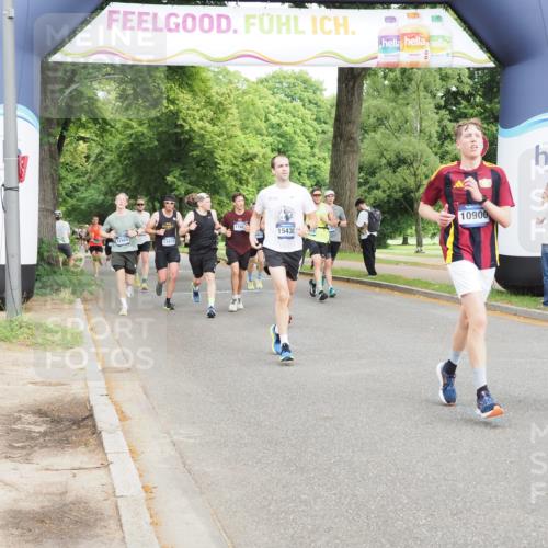29.06.2025 - hella hamburg halbmarathon MichiJ http://msf.ph/oto/8245291 29.06.2025 10:28:14 Zwischen KM18-KM19 2546, 10900, 11305, 12772, 12865, 13190, 15336, 15435, 15556, 16656 meine-sportfotos.de