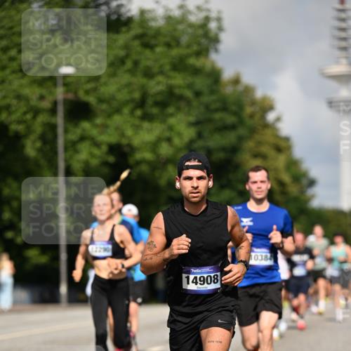 29.06.2025 - hella hamburg halbmarathon Dr. Thomas Lammeyer http://msf.ph/oto/8245297 29.06.2025 09:51:23 Kennedybrücke 1164, 1385, 1562, 1644, 1743, 2196, 2296, 4602, 4860, 5091, 5092, 5315, 5923, 6684, 6990, 8362, 8901, 9178, 9944, 10384, 10900, 10968, 11202, 11227 meine-sportfotos.de