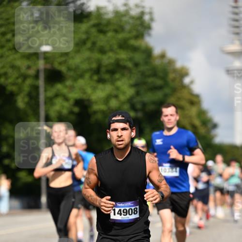 29.06.2025 - hella hamburg halbmarathon Dr. Thomas Lammeyer http://msf.ph/oto/8245331 29.06.2025 09:51:23 Kennedybrücke 1164, 1385, 1562, 1644, 1743, 2196, 2296, 4602, 4860, 5091, 5092, 5315, 5923, 6684, 6990, 8362, 8901, 9178, 9944, 10384, 10900, 10968, 11202, 11227 meine-sportfotos.de