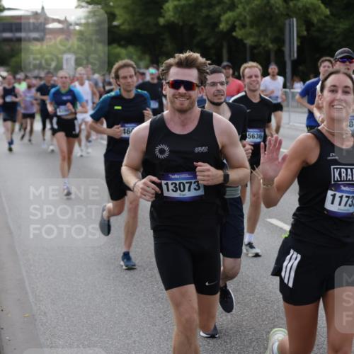 29.06.2025 - hella hamburg halbmarathon Jannik Wohlers http://msf.ph/oto/8245336 29.06.2025 09:55:22 Lombardsbrücke 1120, 1143, 1151, 1216, 1267, 1461, 1630, 2284, 2706, 2708, 2718, 2884, 3213, 3399, 3654, 3692, 3945, 3985, 4033, 4088, 4127, 4324, 4345, 4346, 4601, 4847, 4890, 5421, 5459, 6009, 6054, 6421, 6481, 6691, 6994, 7056, 7100, 7224, 7269, 7367, 7657, 8216, 8234, 8273, 8302, 8390, 8577, 8977, 9386, 9491, 9551, 9786, 9934, 10115, 10408, 10603, 10811, 10895, 11309, 11356, 11733, 11819, 11977, 12149, 12277, 12379, 12450, 12519, 13032, 13073, 13799, 13807, 13894, 13996, 14239 meine-sportfotos.de