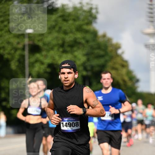 29.06.2025 - hella hamburg halbmarathon Dr. Thomas Lammeyer http://msf.ph/oto/8245349 29.06.2025 09:51:24 Kennedybrücke 1164, 1385, 1562, 1644, 1743, 2196, 2296, 3959, 4602, 4860, 5091, 5092, 5315, 5923, 6684, 6990, 8362, 8901, 9178, 9944, 10384, 10900, 10968, 11202, 11227 meine-sportfotos.de