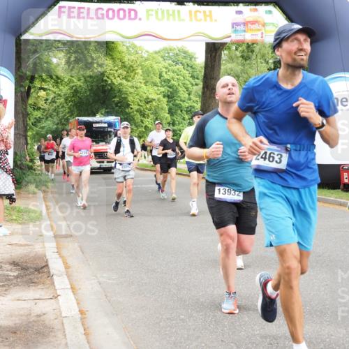 29.06.2025 - hella hamburg halbmarathon MichiJ http://msf.ph/oto/8245408 29.06.2025 10:50:59 Zwischen KM18-KM19 1212, 1733, 1851, 2463, 4985, 5653, 7333, 9681, 10824, 11556, 11657, 12781, 12843, 13932, 16753, 17112, 19241 meine-sportfotos.de