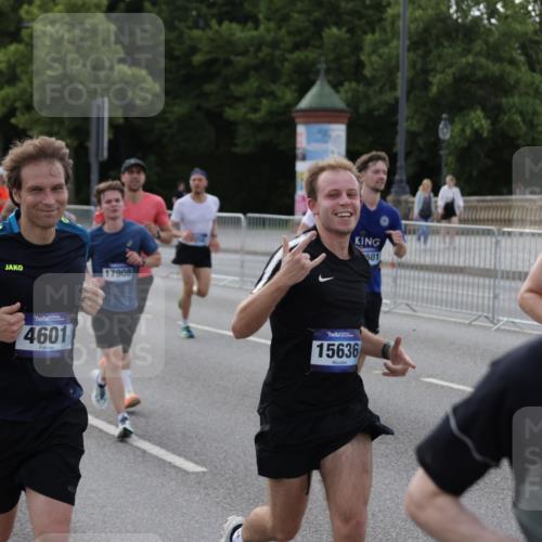29.06.2025 - hella hamburg halbmarathon Jannik Wohlers http://msf.ph/oto/8245513 29.06.2025 09:55:23 Lombardsbrücke 1143, 1216, 1267, 1461, 1630, 2284, 2706, 2708, 2718, 2884, 3213, 3399, 3654, 3692, 3945, 3985, 4033, 4088, 4127, 4324, 4345, 4346, 4601, 4847, 4890, 5421, 6009, 6054, 6421, 6481, 6691, 6994, 7056, 7100, 7224, 7269, 7367, 7657, 8216, 8234, 8273, 8302, 8390, 8577, 8977, 9386, 9491, 9551, 9786, 9934, 10115, 10408, 10603, 10811, 10895, 11309, 11356, 11733, 11819, 11977, 12149, 12277, 12379, 12450, 12519, 13032, 13073, 13799, 13807, 13894, 13996, 14239, 17842 meine-sportfotos.de