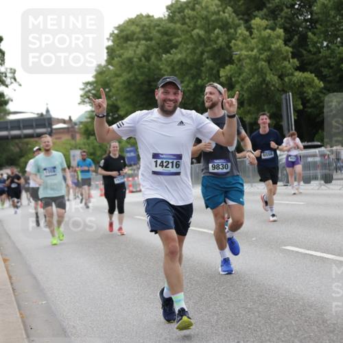 29.06.2025 - hella hamburg halbmarathon Jannik Wohlers http://msf.ph/oto/8245560 29.06.2025 10:30:20 Lombardsbrücke 1059, 1472, 1647, 2268, 2505, 2569, 2754, 2755, 3131, 3281, 4198, 6344, 6556, 7071, 7120, 9830, 11984, 12460, 12461, 14216, 14803, 15299, 15757, 16791, 18362, 18795, 18860 meine-sportfotos.de
