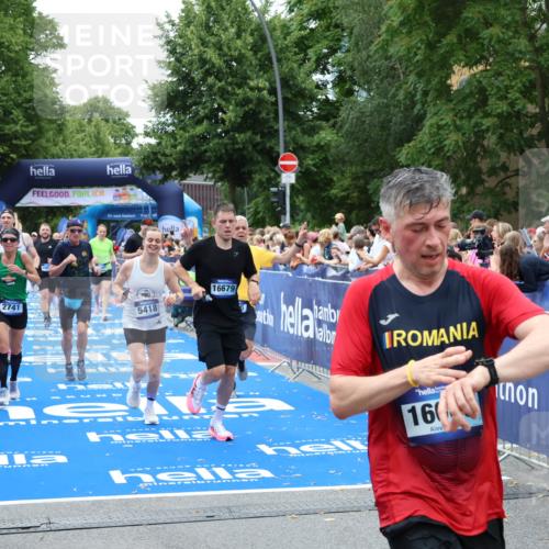 29.06.2025 - hella hamburg halbmarathon Zöllner http://msf.ph/oto/8245572 29.06.2025 10:56:58 Ziel 1955, 2282, 2741, 2759, 5033, 5418, 6835, 7716, 8669, 11043, 11212, 14678, 15097, 16620, 16679 meine-sportfotos.de