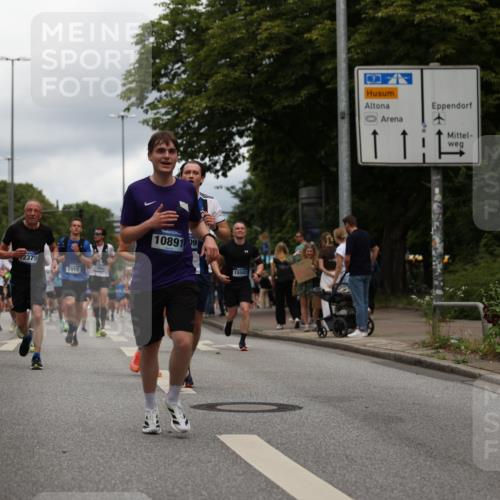 29.06.2025 - hella hamburg halbmarathon Yannick Fuchs http://msf.ph/oto/8245576 29.06.2025 10:47:40 20KM 1030, 1151, 1267, 1502, 1727, 1870, 2058, 2070, 2082, 2354, 2518, 2630, 3096, 3208, 3209, 3819, 4770, 5020, 5638, 5866, 6294, 6481, 6511, 6512, 6629, 6762, 6877, 6942, 7274, 7918, 8335, 8390, 8447, 9142, 9791, 9922, 10549, 10891, 10895, 11068, 11844, 12321, 12379, 12632, 12909, 13032, 13033, 13289, 13397, 13865, 13912, 13997, 15061, 15441, 15497, 15502, 15838, 15856, 15946, 16477, 17348, 17482, 18134, 18143, 18418, 18487, 18590, 18612 meine-sportfotos.de