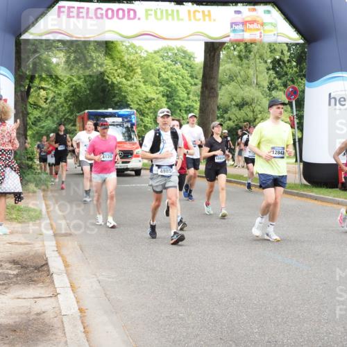 29.06.2025 - hella hamburg halbmarathon MichiJ http://msf.ph/oto/8245600 29.06.2025 10:51:00 Zwischen KM18-KM19 1212, 1733, 1851, 2463, 4985, 5653, 7333, 9681, 10824, 11556, 11657, 12781, 12843, 13932, 16395, 16753, 17112, 19241 meine-sportfotos.de