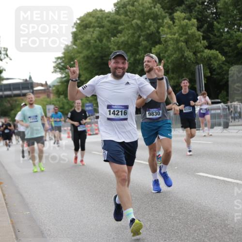 29.06.2025 - hella hamburg halbmarathon Jannik Wohlers http://msf.ph/oto/8245602 29.06.2025 10:30:20 Lombardsbrücke 1059, 1472, 1647, 2268, 2505, 2569, 2754, 2755, 3131, 3281, 4198, 6344, 6556, 7071, 7120, 9830, 11984, 12460, 12461, 14216, 14803, 15299, 15757, 16791, 18362, 18795, 18860 meine-sportfotos.de