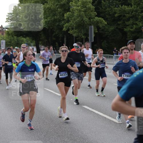 29.06.2025 - hella hamburg halbmarathon Jannik Wohlers http://msf.ph/oto/8245604 29.06.2025 09:55:24 Lombardsbrücke 1143, 1216, 1267, 1461, 1630, 2284, 2706, 2708, 2718, 2884, 3213, 3399, 3543, 3654, 3692, 3945, 4033, 4088, 4127, 4324, 4345, 4346, 4601, 4847, 4890, 5421, 6009, 6421, 6481, 6691, 6994, 7056, 7100, 7224, 7269, 7367, 7657, 8216, 8234, 8273, 8302, 8390, 8577, 8977, 9491, 9551, 9934, 10115, 10408, 10603, 10811, 10895, 11356, 11733, 11819, 11977, 12277, 12379, 12519, 13032, 13073, 13301, 13799, 13807, 13894, 13996, 14239, 17842 meine-sportfotos.de