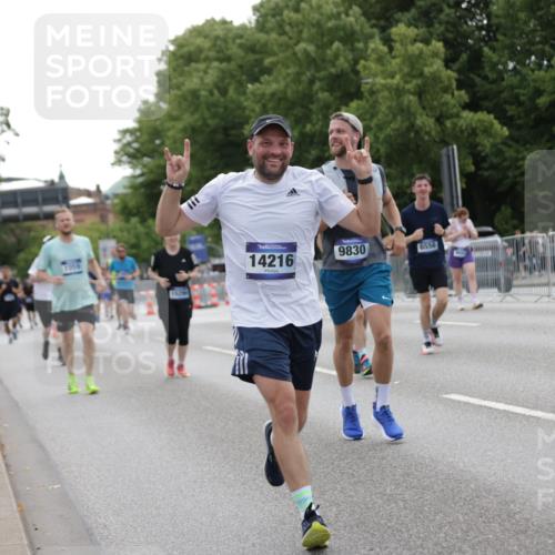29.06.2025 - hella hamburg halbmarathon Jannik Wohlers http://msf.ph/oto/8245631 29.06.2025 10:30:20 Lombardsbrücke 1059, 1472, 1647, 2268, 2505, 2569, 2754, 2755, 3131, 3281, 4198, 6344, 6556, 7071, 7120, 9830, 11984, 12460, 12461, 14216, 14803, 15299, 15757, 16791, 18362, 18795, 18860 meine-sportfotos.de