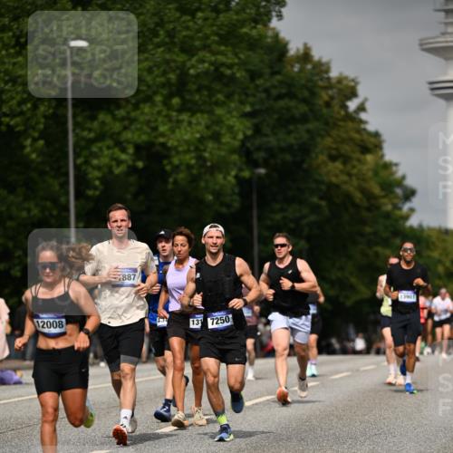 29.06.2025 - hella hamburg halbmarathon Dr. Thomas Lammeyer http://msf.ph/oto/8245666 29.06.2025 10:14:13 Kennedybrücke 1052, 1456, 1483, 1513, 1573, 4389, 7042, 7058, 7250, 7685, 8090, 8890, 9681, 9816, 9988, 11027, 11180 meine-sportfotos.de
