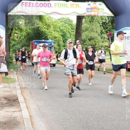 29.06.2025 - hella hamburg halbmarathon MichiJ http://msf.ph/oto/8245669 29.06.2025 10:51:00 Zwischen KM18-KM19 1212, 1733, 1851, 2463, 4985, 5653, 7333, 9681, 10824, 11556, 11657, 12781, 12843, 13932, 16395, 16753, 17112, 19241 meine-sportfotos.de
