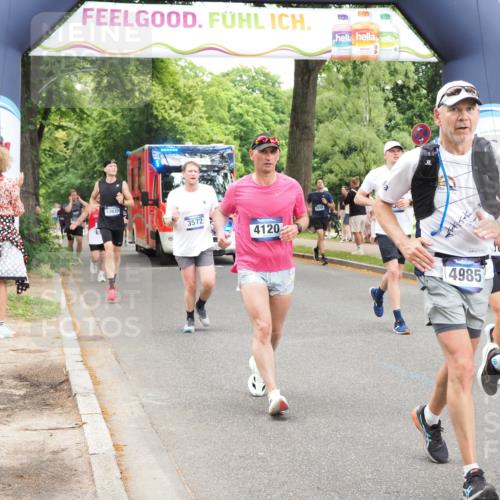 29.06.2025 - hella hamburg halbmarathon MichiJ http://msf.ph/oto/8245791 29.06.2025 10:51:02 Zwischen KM18-KM19 1212, 1733, 1851, 2463, 3572, 4120, 4985, 5653, 7333, 9681, 10824, 11556, 11657, 12781, 12843, 13932, 13939, 16395, 16753, 17112, 17730, 19241 meine-sportfotos.de