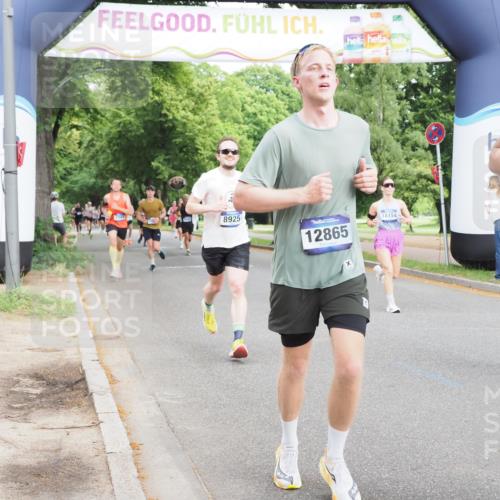 29.06.2025 - hella hamburg halbmarathon MichiJ http://msf.ph/oto/8245892 29.06.2025 10:28:18 Zwischen KM18-KM19 2546, 7109, 10900, 12335, 12772, 12865, 13479, 15435, 17425, 17668, 18154, 18803 meine-sportfotos.de