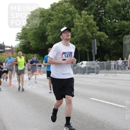 29.06.2025 - hella hamburg halbmarathon Jannik Wohlers http://msf.ph/oto/8245954 29.06.2025 10:30:26 Lombardsbrücke 1059, 1472, 2268, 2505, 2569, 3131, 3281, 4198, 6556, 6620, 7071, 7120, 9830, 10989, 11981, 11984, 12384, 14095, 14216, 14803, 15299, 17742, 18362, 18795, 18860, 19052 meine-sportfotos.de