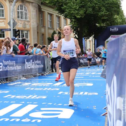 29.06.2025 - hella hamburg halbmarathon Strokosch-Dieckow http://msf.ph/oto/8245962 29.06.2025 10:38:37 Ziel 4148, 5248, 6684, 8450, 9403, 11281, 11282, 11379, 12772, 14905, 17154, 18188, 19004 meine-sportfotos.de