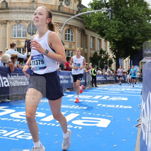 29.06.2025 - hella hamburg halbmarathon Strokosch-Dieckow http://msf.ph/oto/8246052 29.06.2025 10:38:38 Ziel 2296, 2719, 4148, 5248, 6684, 8450, 9403, 11281, 11282, 11379, 12772, 13800, 14905, 15372, 17154, 18188, 19004 meine-sportfotos.de