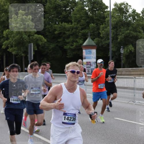 29.06.2025 - hella hamburg halbmarathon Jannik Wohlers http://msf.ph/oto/8246100 29.06.2025 09:55:27 Lombardsbrücke 1143, 1216, 1267, 1461, 1630, 1689, 2250, 2284, 2818, 2864, 2884, 3399, 3543, 3654, 3692, 3945, 4033, 4127, 4324, 4345, 4346, 4601, 5116, 6009, 6481, 6691, 6994, 7056, 7100, 7224, 7269, 7367, 7657, 8234, 8273, 8390, 8668, 8821, 8977, 9491, 9551, 10408, 10603, 10811, 10895, 11009, 11211, 11429, 11645, 11733, 11819, 11977, 12277, 12379, 12519, 13032, 13073, 13301, 13799, 13803, 13807, 13894, 14239, 15392, 15502, 17842 meine-sportfotos.de