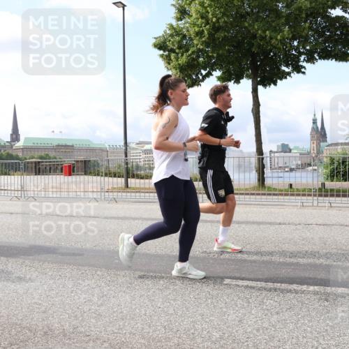29.06.2025 - hella hamburg halbmarathon Lena Gebhardt http://msf.ph/oto/8246210 29.06.2025 10:10:01 Lombardsbrücke 1052, 1456, 1548, 1823, 3921, 4592, 5511, 7042, 7058, 7081, 7333, 7636, 8090, 8219, 8685, 8890, 9150, 9297, 9306, 9366, 9434, 9674, 9781, 10036, 10943, 11027, 12255, 12509, 12567, 13739, 16191, 16445, 16455, 16872, 16918, 17148, 17630, 17899, 18076, 18196, 18440, 18707, 19242 meine-sportfotos.de