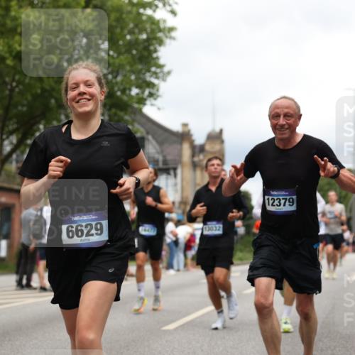 29.06.2025 - hella hamburg halbmarathon Yannick Fuchs http://msf.ph/oto/8246236 29.06.2025 10:47:43 20KM 1030, 1151, 1267, 1502, 1727, 1870, 2058, 2070, 2354, 2518, 2630, 3096, 3208, 3209, 3819, 5020, 5259, 5638, 5866, 6294, 6481, 6511, 6512, 6629, 6762, 6877, 6942, 7274, 7395, 7918, 8335, 8447, 9142, 9791, 9922, 10549, 10891, 11068, 11844, 12321, 12379, 12607, 12632, 12909, 13032, 13033, 13397, 13865, 13912, 13997, 14702, 15061, 15146, 15441, 15497, 15502, 15838, 15856, 15946, 16477, 16780, 17348, 17482, 18134, 18143, 18418, 18487, 18514, 18612 meine-sportfotos.de