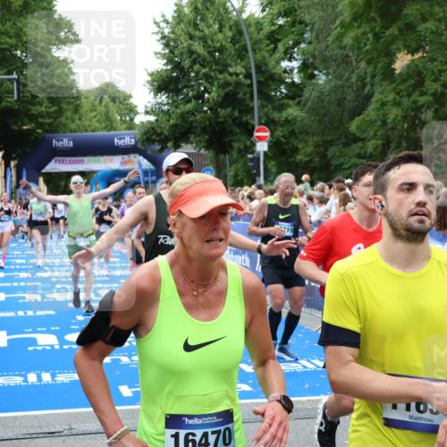 29.06.2025 - hella hamburg halbmarathon Zöllner http://msf.ph/oto/8246284 29.06.2025 10:57:09 Ziel 1485, 4261, 4299, 11143, 13691, 14139, 14408, 14588, 15726, 16909, 17617, 18208, 18719, 19091 meine-sportfotos.de
