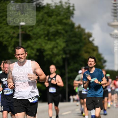 29.06.2025 - hella hamburg halbmarathon Dr. Thomas Lammeyer http://msf.ph/oto/8246326 29.06.2025 09:51:28 Kennedybrücke 1164, 1385, 1562, 1644, 1743, 2296, 3959, 4860, 5091, 5092, 5315, 5923, 6684, 6990, 8362, 8901, 9178, 9944, 10384, 10793, 10900, 10968, 11202, 11227 meine-sportfotos.de