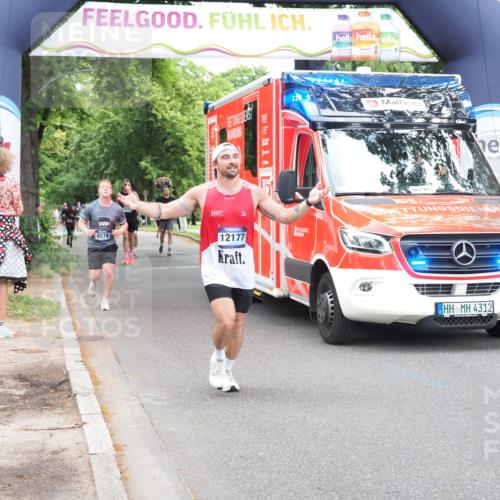 29.06.2025 - hella hamburg halbmarathon MichiJ http://msf.ph/oto/8246354 29.06.2025 10:51:05 Zwischen KM18-KM19 1733, 1851, 2463, 2698, 3572, 4120, 4985, 7333, 10824, 12177, 12843, 13939, 16395, 17112, 17730, 19241 meine-sportfotos.de