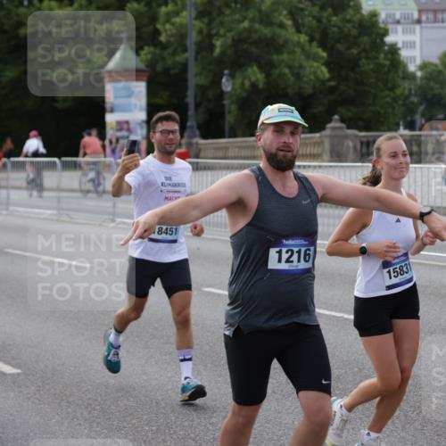 29.06.2025 - hella hamburg halbmarathon Jannik Wohlers http://msf.ph/oto/8246399 29.06.2025 09:55:31 Lombardsbrücke 1143, 1216, 1257, 1267, 1461, 1502, 1507, 1689, 2250, 2260, 2818, 2864, 2884, 3543, 3692, 3945, 4033, 4127, 4324, 4346, 4557, 4601, 5116, 6134, 6481, 6994, 7056, 7100, 7224, 7367, 7657, 8234, 8273, 8335, 8390, 8668, 8821, 8977, 9074, 9551, 10408, 10603, 10811, 10895, 11009, 11211, 11429, 11645, 11733, 11977, 12277, 12379, 13032, 13073, 13301, 13672, 13758, 13803, 13807, 14239, 14628, 14928, 15384, 15392, 15502, 16175, 16623, 16738, 17842 meine-sportfotos.de