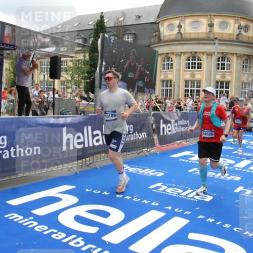 29.06.2025 - hella hamburg halbmarathon Michael Strokosch http://msf.ph/oto/8246419 29.06.2025 10:49:25 Ziel 1342, 4183, 4185, 6158, 10053, 10189, 11779, 11819, 12670, 14526, 14838, 15422, 15784, 15894, 15966 meine-sportfotos.de