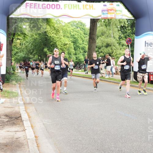 29.06.2025 - hella hamburg halbmarathon MichiJ http://msf.ph/oto/8246766 29.06.2025 10:51:10 Zwischen KM18-KM19 2698, 3572, 5354, 5365, 8578, 9680, 10694, 12177, 13939, 16639, 18520 meine-sportfotos.de