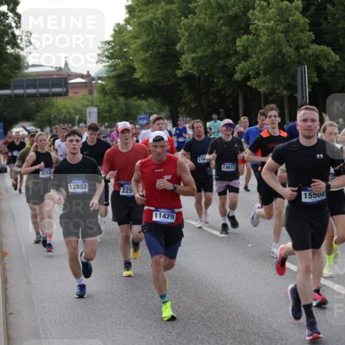 29.06.2025 - hella hamburg halbmarathon Jannik Wohlers http://msf.ph/oto/8246810 29.06.2025 09:55:34 Lombardsbrücke 1143, 1216, 1257, 1267, 1502, 1507, 1689, 2083, 2250, 2260, 2818, 2864, 2884, 3060, 3543, 3692, 4033, 4127, 4324, 4346, 4557, 4601, 5116, 6115, 6134, 6994, 7056, 7100, 7224, 7332, 7657, 8273, 8335, 8390, 8668, 8821, 9074, 9551, 10408, 10603, 10811, 10895, 11009, 11211, 11429, 11645, 12277, 12523, 12875, 13073, 13301, 13672, 13758, 13803, 14239, 14628, 14928, 15384, 15392, 15502, 15899, 16175, 16623, 16738, 17127, 17131, 17282, 17842 meine-sportfotos.de