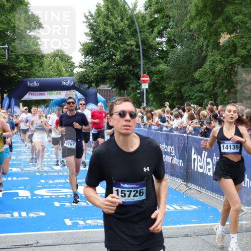 29.06.2025 - hella hamburg halbmarathon Zöllner http://msf.ph/oto/8246827 29.06.2025 10:57:18 Ziel 1387, 1877, 2417, 2676, 4167, 4940, 8585, 9577, 9884, 9934, 10383, 11590, 11612, 12014, 13750, 14139, 15110, 15229, 15664, 16625, 17660, 17779, 17848, 17993, 19184 meine-sportfotos.de
