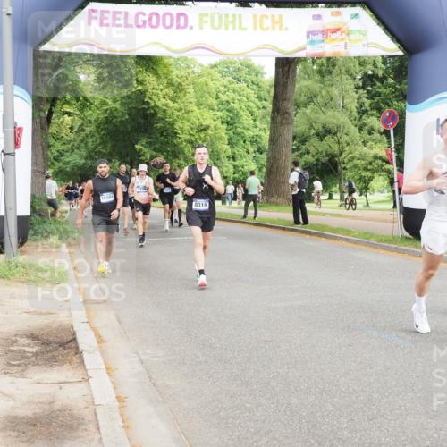 29.06.2025 - hella hamburg halbmarathon MichiJ http://msf.ph/oto/8246988 29.06.2025 10:28:30 Zwischen KM18-KM19 1975, 3626, 4398, 4766, 8319, 8933, 9116, 9294, 10968, 12372 meine-sportfotos.de