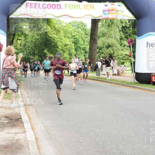 29.06.2025 - hella hamburg halbmarathon MichiJ http://msf.ph/oto/8247099 29.06.2025 10:51:15 Zwischen KM18-KM19 5354, 5365, 8578, 9680, 10694, 12211, 12212, 13184, 14313, 16639, 16872, 18520 meine-sportfotos.de